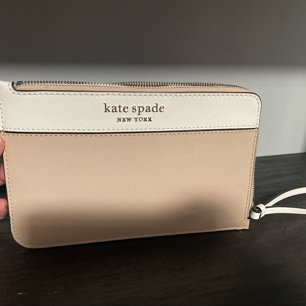 Kate spade ♠️ wristlet
